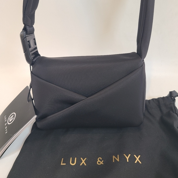 NWT Lux & Nyx Mini Origami Flap Bag Black Magnetic Clasp 7x5x2 - Picture 2 of 7